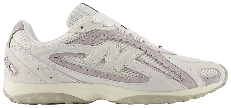 New Balance 204L Reflection