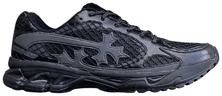 Bravest Studios Kross Kountry Runner Triple Black