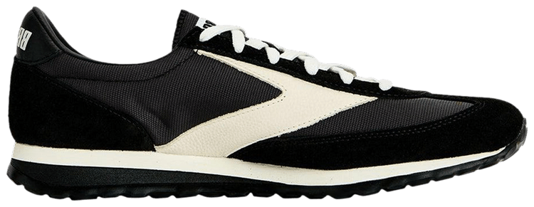 Brooks Vanguard Black Coconut Milk