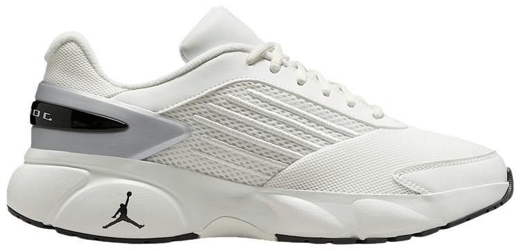 Air Jordan Wmns Trunner Flow Summit White Metallic Silver