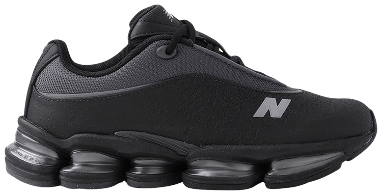 New Balance 2000 Black Magnet